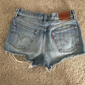 Levi’s 501 Denim Cutoff Shorts | Women’s Size 25 High Rise Distressed Jean Short